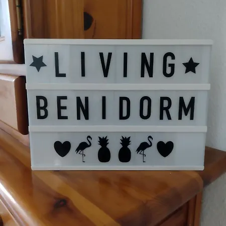 Apartamento Living Benidorm. Playa Levante *